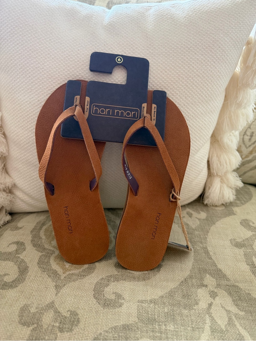 Hair Mari meadows flip-flops in tobacco